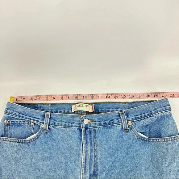 Levi’s 550 44”x32” relaxed fit jeans - Picture 5 of 6